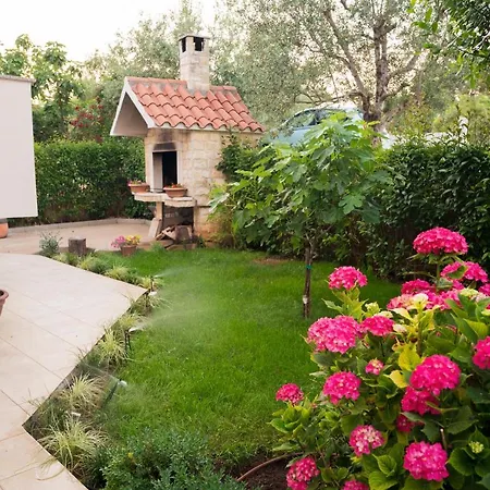 Apartments Villa Nataly Zadar Exterior photo